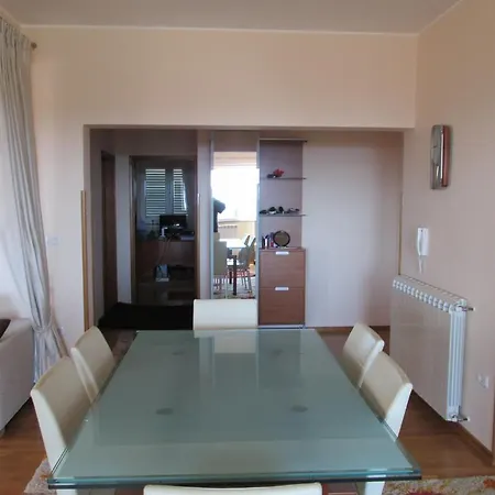 Fernetich Apartment *